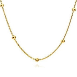 classic gold necklace straight on